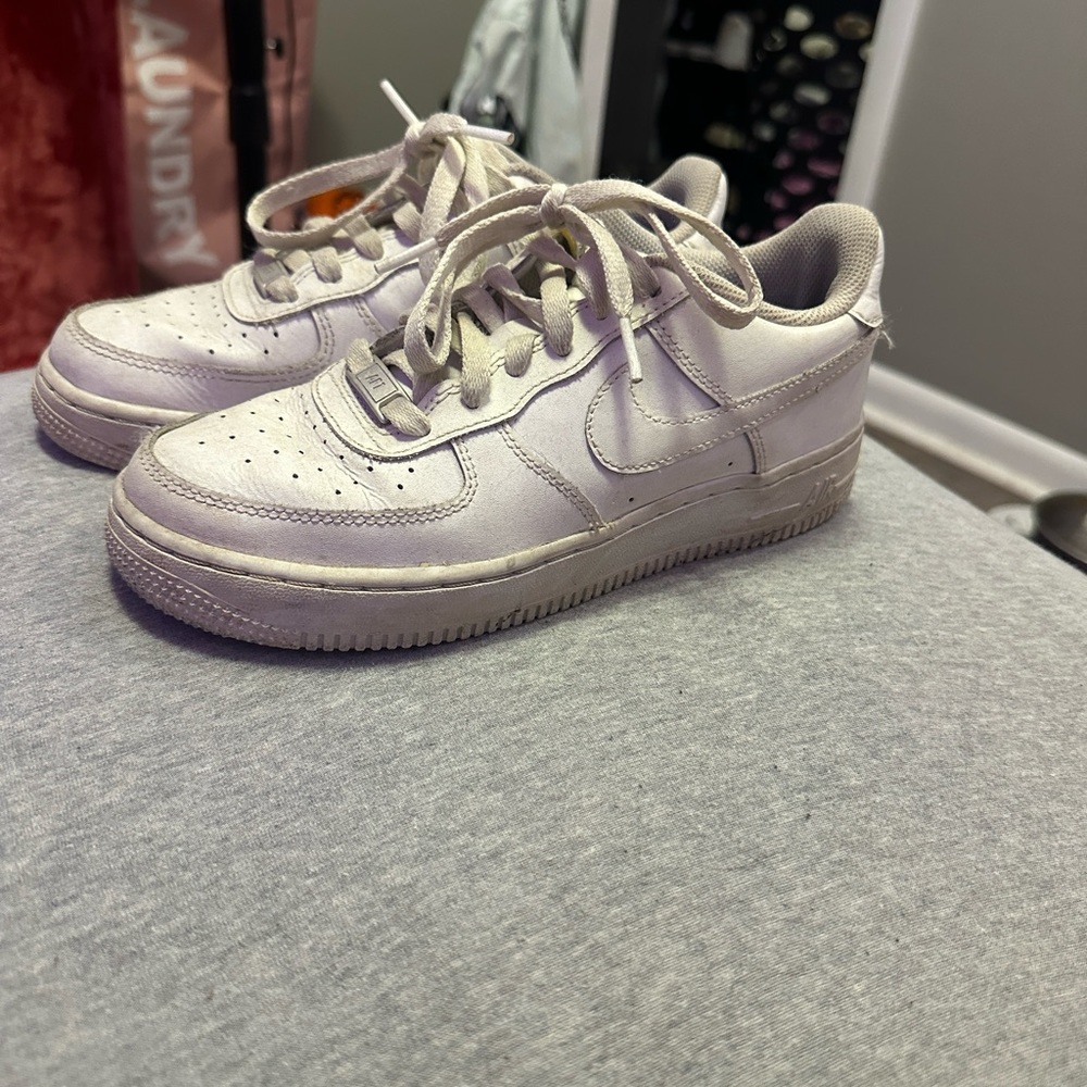 beat up nike air forces (5.5Y) can be cleaned up!